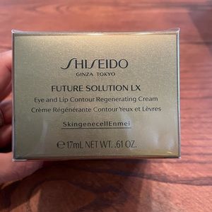NEW Shiseido Future Solution LX eye lip contour